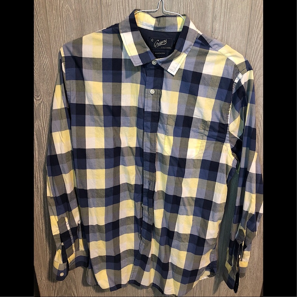 Grayers casual plaid button up.